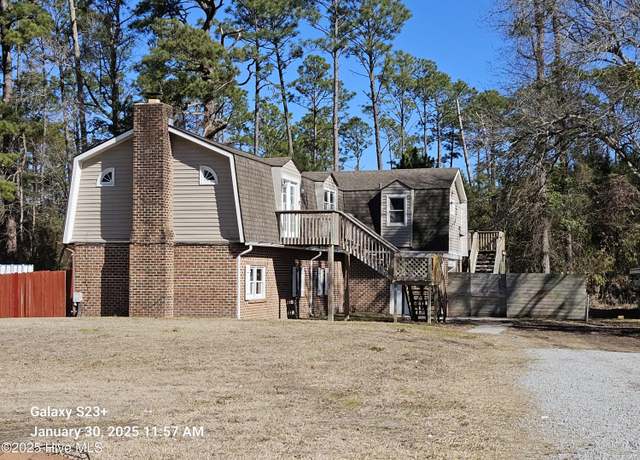 Property at 104 Croatan Dr, Newport, NC 28570, 3 beds, 2.5 baths