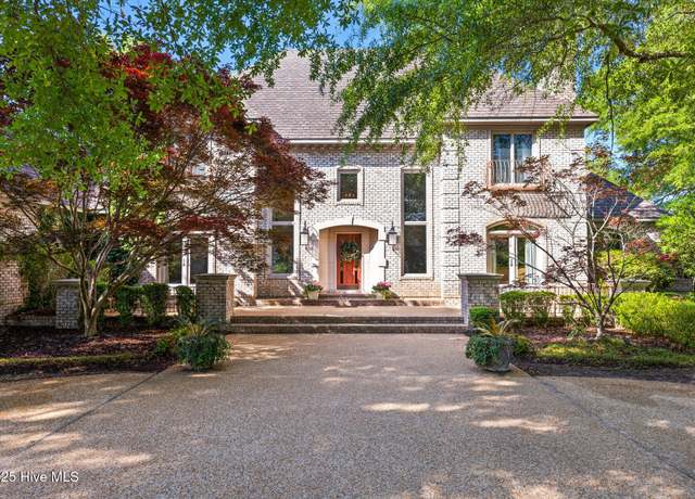 Property at 1806 Odyssey Dr, Wilmington, NC 28405, 6 beds, 5 baths