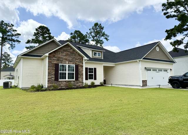 Property at 174 Finch Ln, New Bern, NC 28560, 4 beds, 2 baths