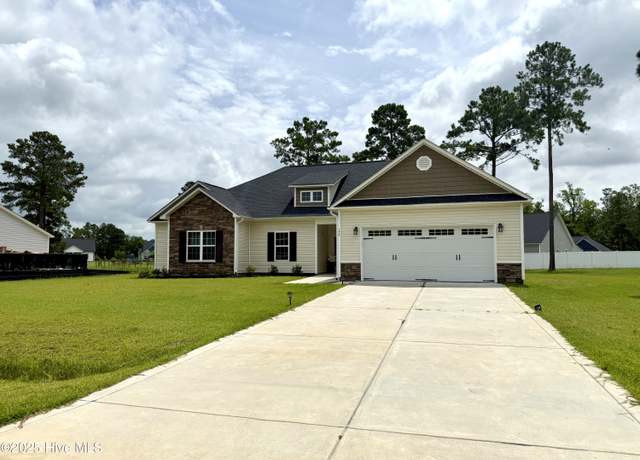 Property at 174 Finch Ln, New Bern, NC 28560, 4 beds, 2 baths