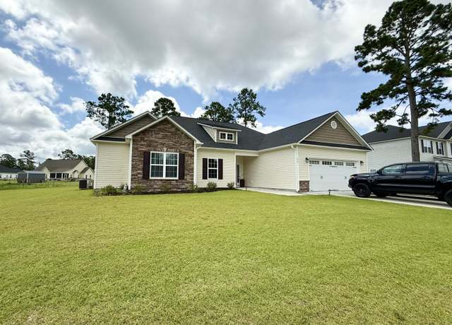 Property at 174 Finch Ln, New Bern, NC 28560, 4 beds, 2 baths
