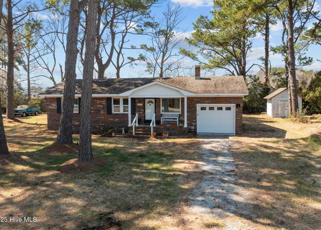 Property at 2075 Highway 101, Beaufort, NC 28516, 3 beds, 1 bath