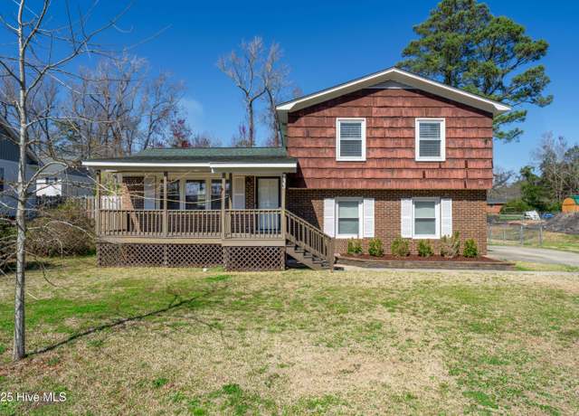 Property at 233 Heritage Park Dr, Wilmington, NC 28401, 3 beds, 2 baths