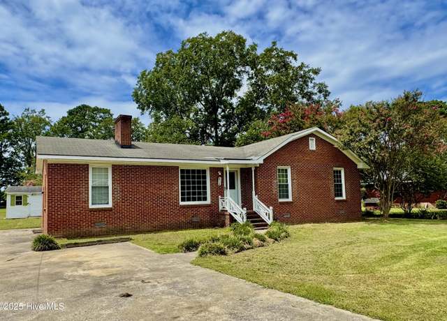 Property at 414 Wheat St, Kinston, NC 28504, 3 beds, 1.5 baths