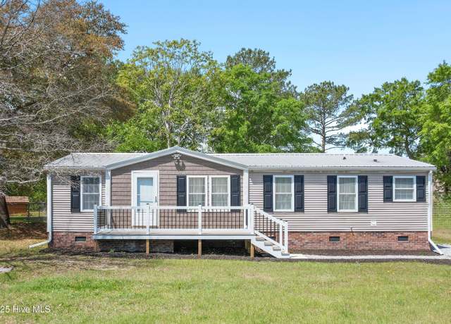 Property at 2183 Helmsman Dr SW, Supply, NC 28462, 3 beds, 2 baths
