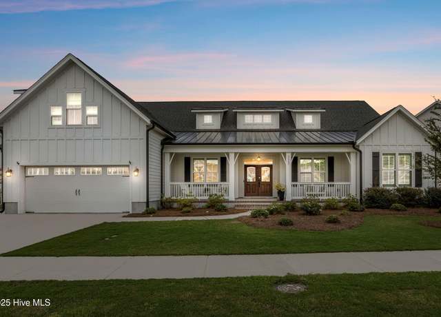 Property at 227 Leas Ln, Hampstead, NC 28443, 5 beds, 4.5 baths