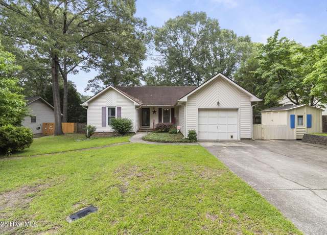 Property at 7113 Tres Ct, Fayetteville, NC 28314, 3 beds, 2 baths