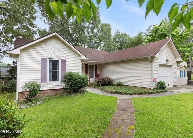Property at 7113 Tres Ct, Fayetteville, NC 28314, 3 beds, 2 baths