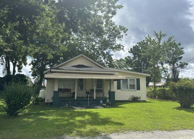 Property at 410 Brown Dr, New Bern, NC 28560, 2 beds, 1 bath