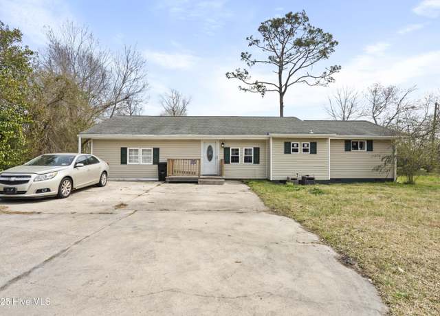 Property at 8240 Highway 70, Newport, NC 28570, 3 beds, 2 baths