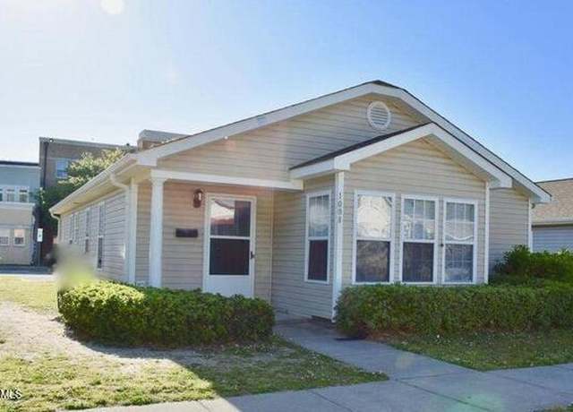 Property at 1008 S 10th St, Wilmington, NC 28401, 3 beds, 2 baths