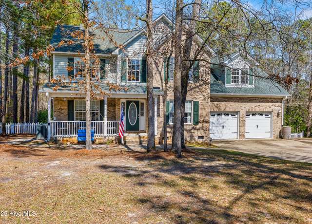 Property at 51 Sandy Pt, Sanford, NC 27332, 4 beds, 2.5 baths