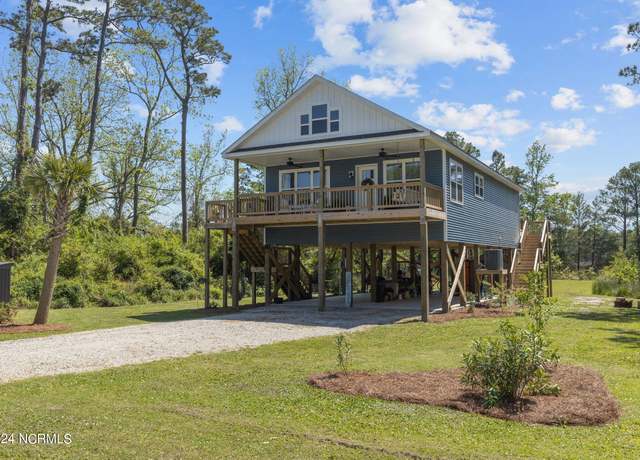 Property at 240 Pamlico Pkwy, Beaufort, NC 28516, 2 beds, 2 baths