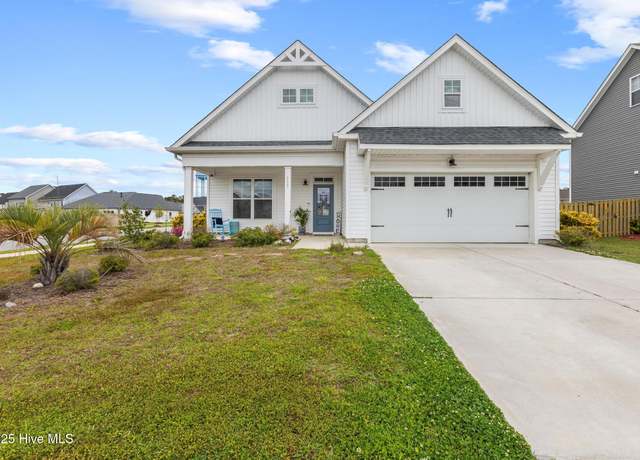 Property at 117 E Yellow Lois Dr, Hampstead, NC 28443, 4 beds, 3 baths