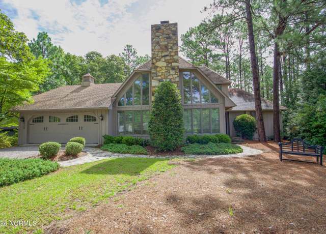 Property at 620 Diamondhead Dr S, Pinehurst, NC 28374, 3 beds, 2.5 baths