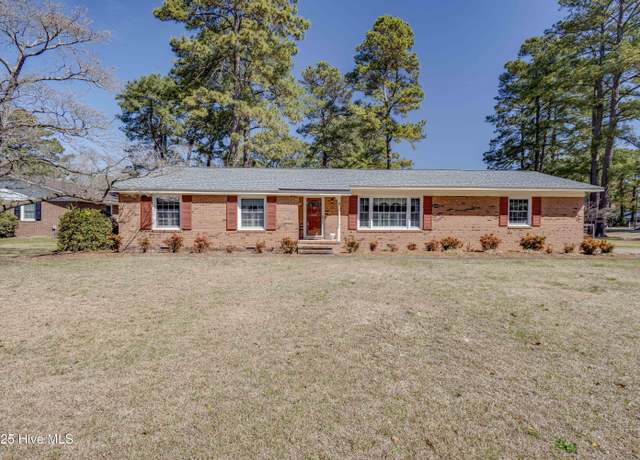 Property at 124 Cedar Cir, Washington, NC 27889, 3 beds, 2 baths