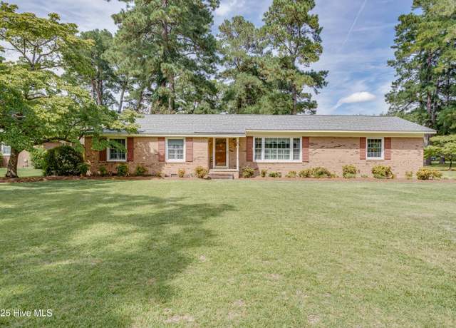 Property at 124 Cedar Cir, Washington, NC 27889, 3 beds, 2 baths
