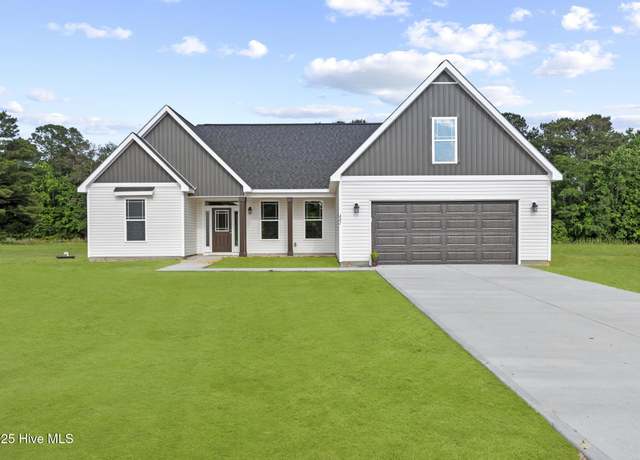Property at 421 Fore Pl, Jacksonville, NC 28540, 4 beds, 3 baths