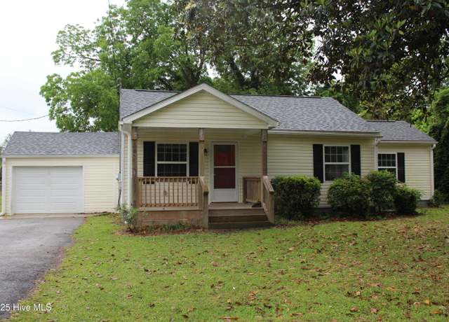 Property at 208 Charles St, Havelock, NC 28532, 4 beds, 2 baths