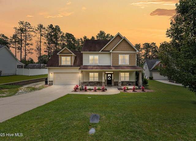 Property at 621 Longleaf Rd, Aberdeen, NC 28315, 5 beds, 2.5 baths