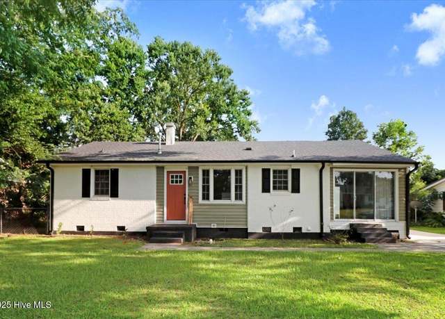 Property at 414 Cardinal Dr, Goldsboro, NC 27534, 4 beds, 3.5 baths