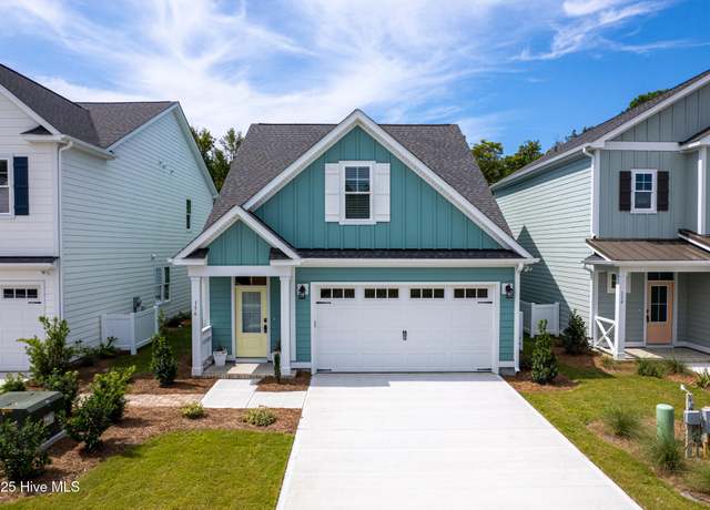 Property at 156 Freedom Park Rd, Beaufort, NC 28516, 3 beds, 2.5 baths
