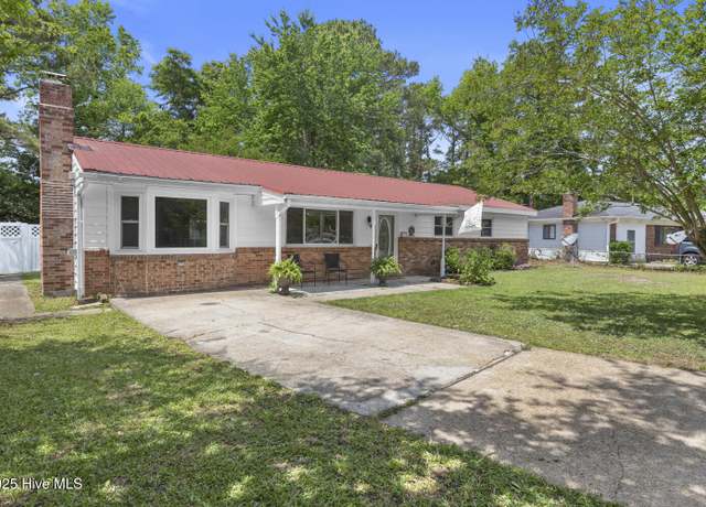 Property at 316 Ramsey Dr, Jacksonville, NC 28540, 3 beds, 2 baths