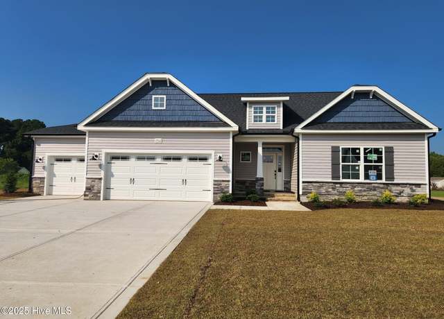 Property at 2900 Tucker Hill Dr, Grimesland, NC 27837, 4 beds, 3 baths