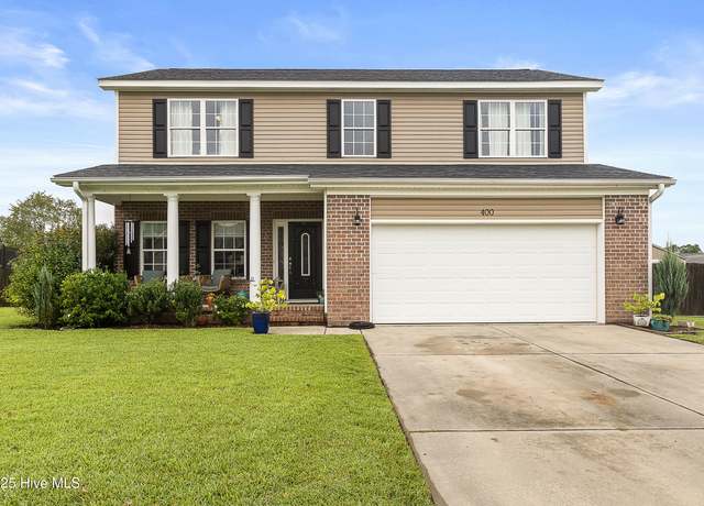 Property at 400 Brunswick Dr, Jacksonville, NC 28546, 4 beds, 2.5 baths
