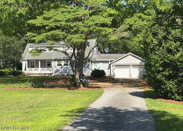 Property at 314 Madam Moores Ln, New Bern, NC 28562, 3 beds, 2 baths