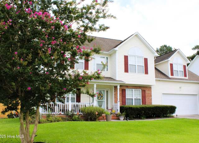 Property at 302 Altavista Loop, Jacksonville, NC 28546, 4 beds, 2.5 baths