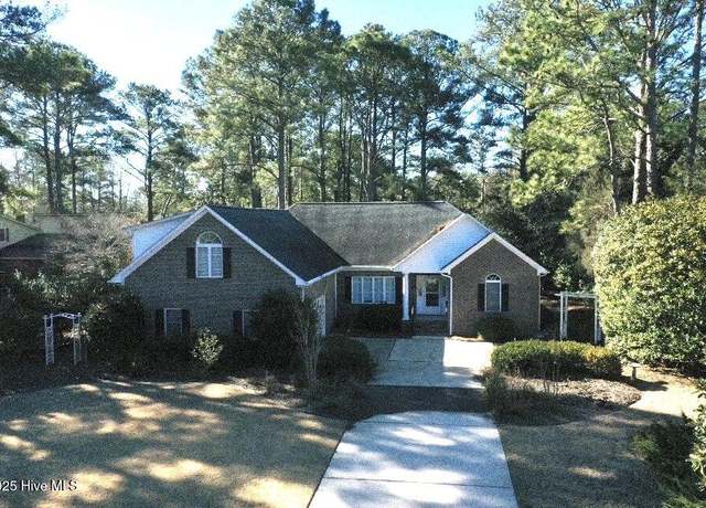 Property at 6104 Falcon Dr, New Bern, NC 28560, 4 beds, 3 baths