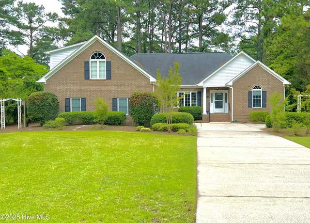 Property at 6104 Falcon Dr, New Bern, NC 28560, 4 beds, 3 baths