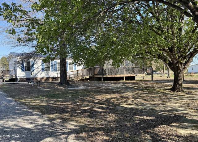 Property at 2534 Cobb Dail Rd, Farmville, NC 27828, 3 beds, 2 baths