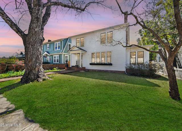 Property at 1812 Grace St, Wilmington, NC 28405, 4 beds, 2.5 baths