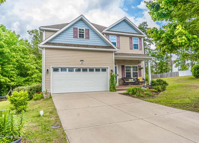 Property at 350 Savannah Garden Dr, Carthage, NC 28327, 4 beds, 2.5 baths