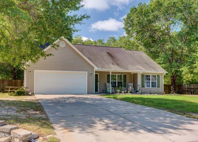 Property at 52 Marlble Dr, Rocky Point, NC 28457, 3 beds, 2 baths