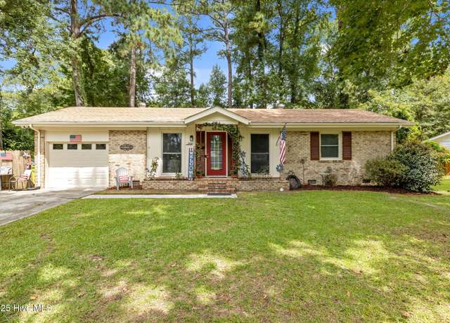 Property at 204 Pineview St, Havelock, NC 28532, 3 beds, 2 baths