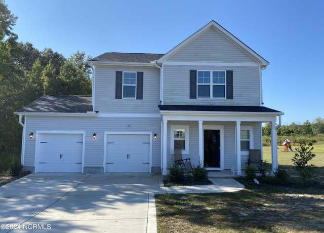 Property at 312 Laurel Lake Rd, Salemburg, NC 28385, 4 beds, 2.5 baths