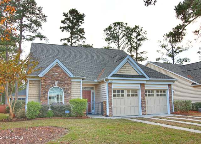 Property at 137 Bellwood Cir, Sunset Beach, NC 28468, 3 beds, 2.5 baths