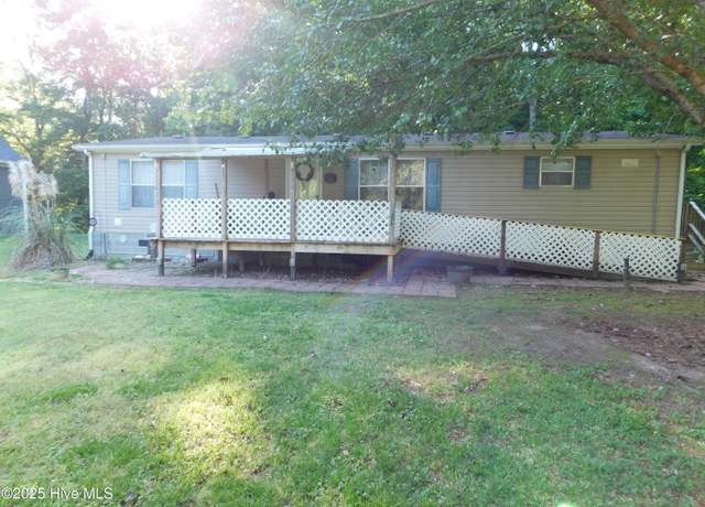 Property at 141 W Island Trl, Hertford, NC 27944, 3 beds, 2 baths
