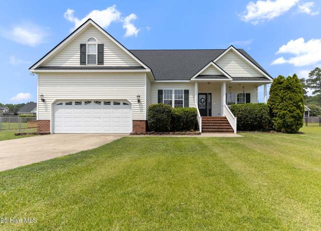 Property at 203 Maddux Dr, Pikeville, NC 27863, 3 beds, 2 baths