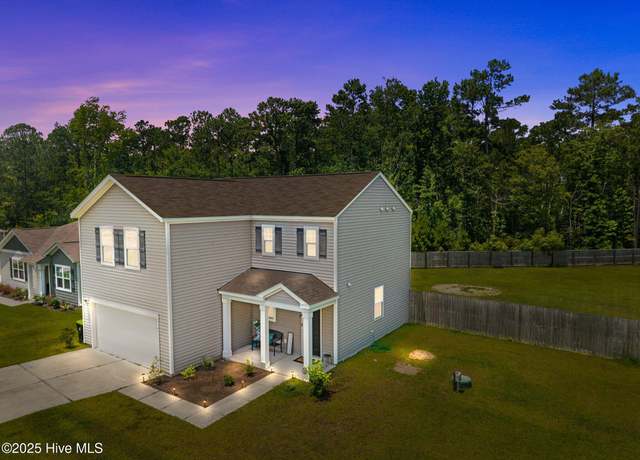 Property at 806 Lenox Dr, Holly Ridge, NC 28445, 4 beds, 2.5 baths