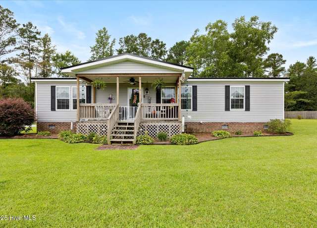 Property at 444 Chicken Neck Rd, Teachey, NC 28464, 3 beds, 2 baths