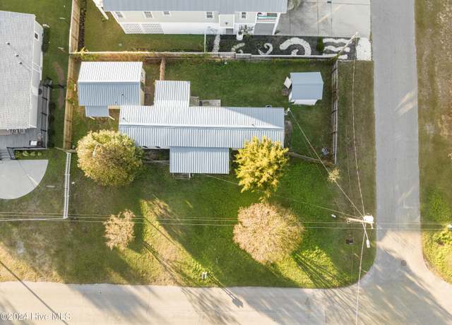Property at 1604 Bonito Ln, Carolina Beach, NC 28428, 2 beds, 2 baths