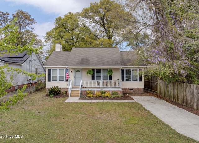 Property at 509 Wright St, Wilmington, NC 28401, 3 beds, 2 baths