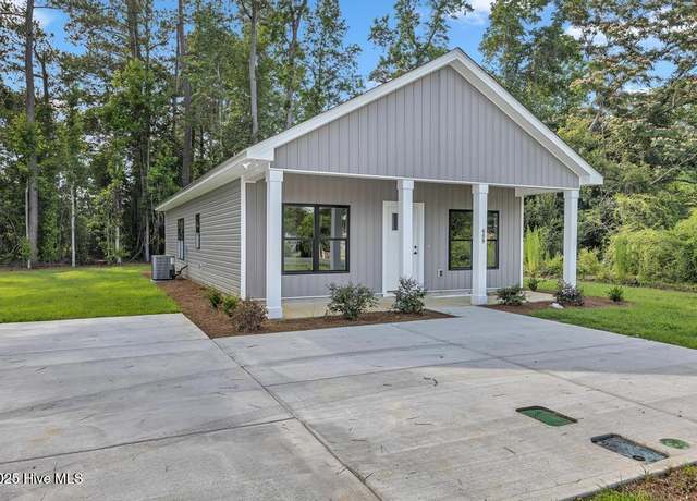 Property at 609 N Timberly Ln, Burgaw, NC 28425, 3 beds, 2 baths