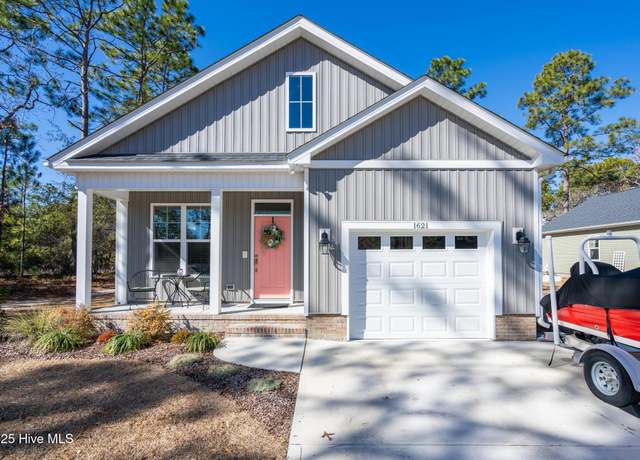 Property at 1621 Raeford Rd, Southport, NC 28461, 3 beds, 2 baths