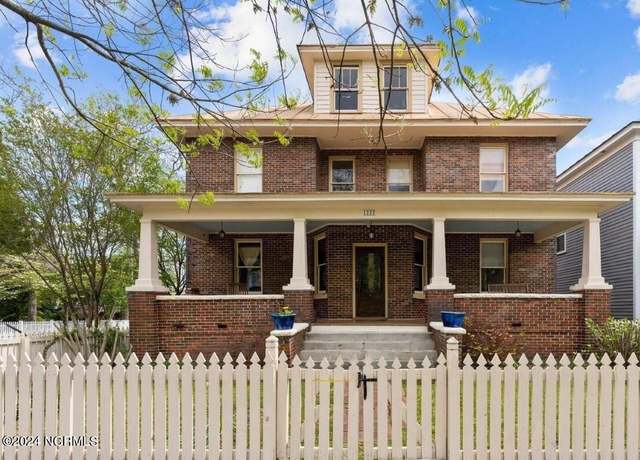 Property at 1222 National Ave, New Bern, NC 28560, 6 beds, 4 baths