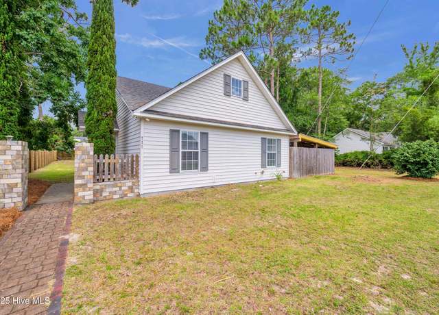 Property at 711 Navaho Trl, Wilmington, NC 28409, 3 beds, 2 baths